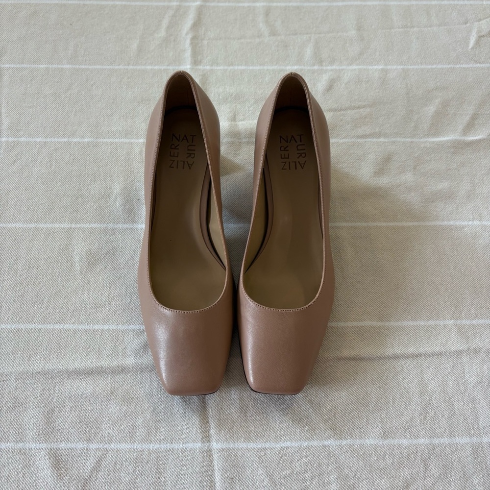 Naturalizer Mauve-Taupe Square Toe Block Heels